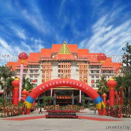 Golden Zone Hotel Jinghong Extérieur photo